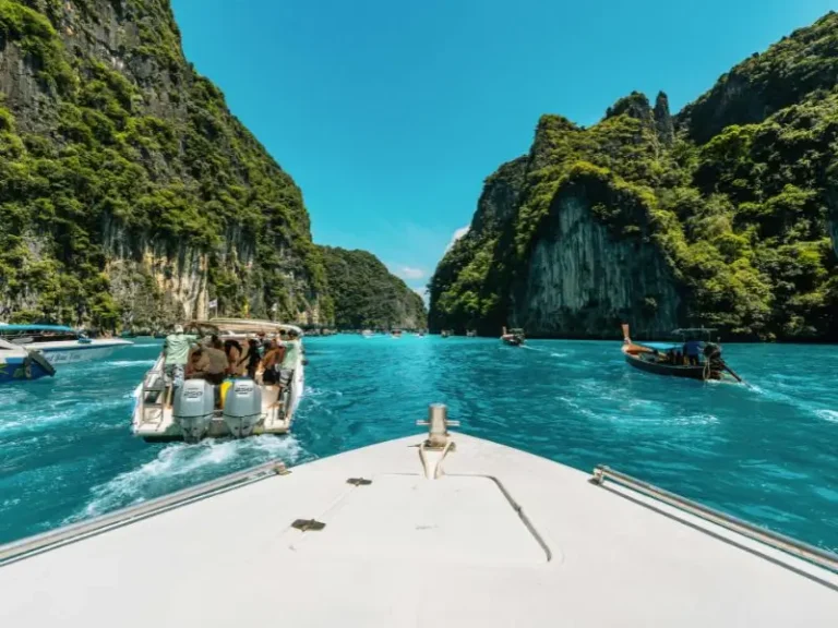 Destination Guides: